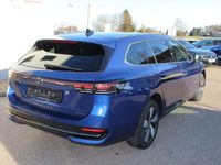 Gebraucht VW Passat Elegance 193 PS (141 kW) 2025 Reef blue metallic (metallic) Kombi