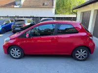 Gebraucht Toyota Yaris Cool 69 PS (50 kW) 2013 Beige Kleinwagen