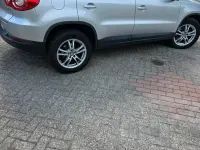 Gebraucht VW Tiguan 140 PS (102 kW) 2009 Silber SUV