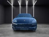 Gebraucht Porsche Cayenne Diesel 239 PS (175 kW) 2011 Tiefschwarz SUV