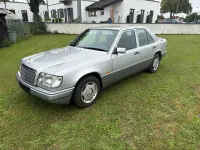 Gebraucht Mercedes E200 136 PS (100 kW) 1995 Silber Limousine