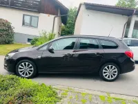 Gebraucht Opel Astra Edition 140 PS (102 kW) 2013 Braun Kombi