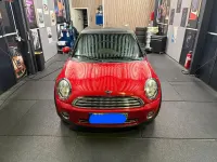 Usado Mini Cooper 75 CV (55 kW) 2010 Rojo Utilitario