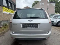 Używany Ford Focus Style 101 KM (74 kW) 2009 Srebrny Kombi