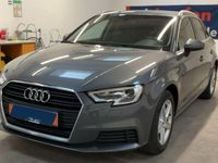 Gebraucht Audi A3 Basis 116 PS (85 kW) 2018 Grau Limousine