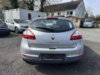 Gebraucht Renault Mégane III 101 PS (74 kW) 2013 Platingrau Kleinwagen