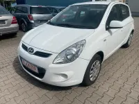 Gebraucht Hyundai i20 78 PS (57 kW) 2011 Weiß Kleinwagen