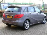 Gebraucht Mercedes B180 Ambition 122 PS (89 kW) 2014 Grau Kleinwagen