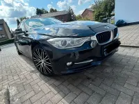 Gebraucht BMW 320 163 PS (119 kW) 2013 Schwarz Kombi