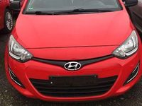 Gebraucht Hyundai i20 Edition 86 PS (63 kW) 2013 Rot Kleinwagen