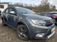 Gebraucht Dacia Logan Celebration 90 PS (66 kW) 2018 Islandgrau Kombi