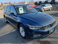 Gebraucht VW Passat 150 PS (110 kW) 2022 Aquamarinblau metallic Kombi