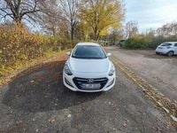 Second-hand Hyundai i30 Select 110 CP (80 kW) 2017 Alb Berlinǎ