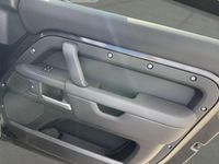 Gebraucht Land Rover Defender SE Dynamic 300 PS (220 kW) 2025 Grau SUV