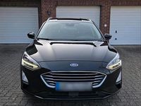 Gebraucht Ford Focus 120 PS (88 kW) 2018 Schwarz Kombi