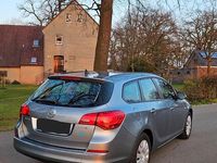 Gebraucht Opel Astra 110 PS (80 kW) 2014 Grau Kombi