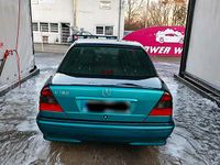 Gebraucht Mercedes C180 122 PS (89 kW) 1997 Andere farben Limousine