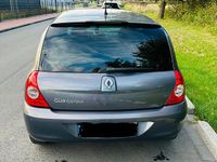 Gebraucht Renault Clio II 58 PS (42 kW) 2009 Grau Kleinwagen