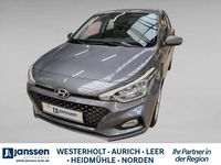 Gebraucht Hyundai i20 Select 100 PS (73 kW) 2020 Star dust Kleinwagen