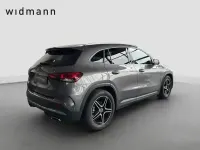 Gebraucht Mercedes GLA200 AMG line 150 PS (110 kW) 2023 Mountain grau metallic SUV