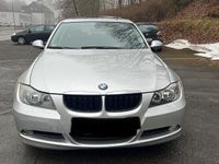 Gebraucht BMW 320 177 PS (130 kW) 2007 Silber Kombi