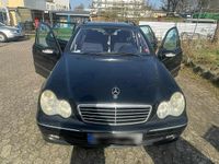 Gebraucht Mercedes 220 Avantgarde 150 PS (110 kW) 2004 Schwarz Kombi