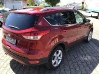 Gebraucht Ford Kuga Trend 150 PS (110 kW) 2015 Rot (metallic) SUV