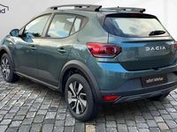Neu Dacia Sandero Expression 91 PS (66 kW) 2025 Grün / zederngrün SUV