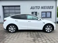Käytetty Tesla Model Y Standard Range 216 kW (295 HP) 2023 Valkoinen Katumaasturi