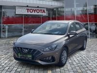 Gebraucht Hyundai i30 Select 120 PS (88 kW) 2022 Rot Kombi