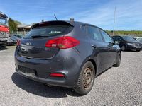 Second-hand Kia Ceed 135 CP (99 kW) 2013 Negru Hatchback