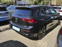 Gebraucht VW Golf VIII R-line 131 PS (96 kW) 2024 Grenadillschwarz metallic Limousine