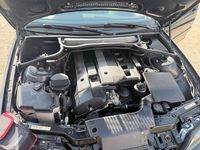 Gebraucht BMW 320 170 PS (125 kW) 2002 Schwarz Kombi