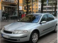 Gebraucht Renault Laguna II Dynamique 120 PS (88 kW) 2001 Silber Limousine