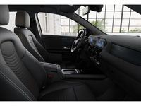 Gebraucht Mercedes GLA200 163 PS (119 kW) 2024 Andere SUV