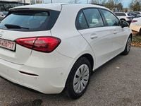 Gebraucht Mercedes A180 116 PS (85 kW) 2022 Weiß Limousine