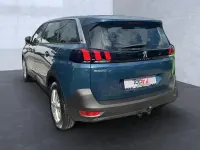 Gebraucht Peugeot 5008 Active 131 PS (96 kW) 2023 Lackierung blau celebes/ (metallic) SUV