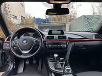 Gebraucht BMW 320 Sport Line 190 PS (139 kW) 2018 Grau Kombi