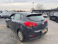 Second-hand Kia Ceed Vision 128 CP (94 kW) 2014 Negru Hatchback