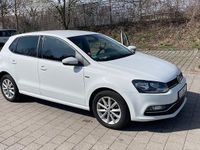 Gebraucht VW Polo 90 PS (66 kW) 2015 Weiß Kleinwagen