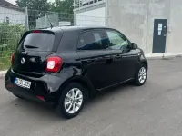 Gebraucht Smart ForFour 71 PS (52 kW) 2019 Schwarz Kleinwagen