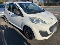 Gebraucht Peugeot 107 68 PS (50 kW) 2013 Weiß Kleinwagen