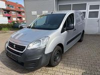 Gebraucht Peugeot Partner Premium 99 PS (72 kW) 2018 Grau/metalliclackierung Van / Kleinbus