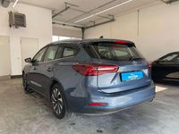 Gebraucht Ford Focus Titanium 116 PS (85 kW) 2023 Chromablau metallic Kombi