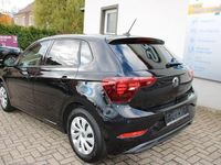 Gebraucht VW Polo Life 95 PS (69 kW) 2022 Schwarz Kleinwagen