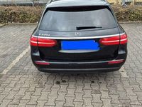 Gebraucht Mercedes E220 194 PS (142 kW) 2019 Schwarz Limousine