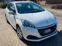 Second-hand Peugeot 208 Active 102 CP (75 kW) 2019 Alb Hatchback