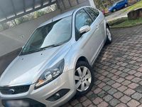 Gebraucht Ford Focus 100 PS (73 kW) 2010 Silber Coupé