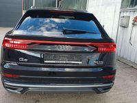 Gebraucht Audi Q8 S-Line 286 PS (210 kW) 2019 Orcaschwarz/deep black SUV