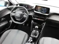 Gebraucht Peugeot 208 Allure 101 PS (74 kW) 2023 Vertigoblaumetallic (metallic) Kleinwagen